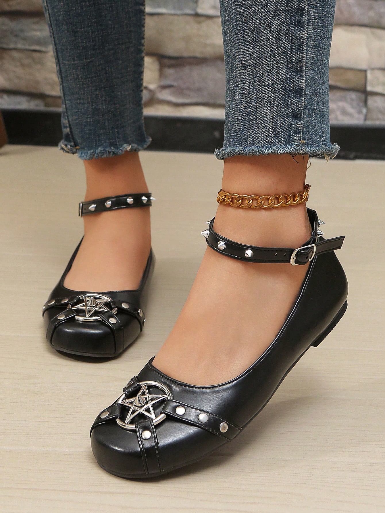 Goth New Arrival Women's Round Toe Casual Flat Shoes With Dark Star & Stud Decoration Fall New Year Holiday Valentines